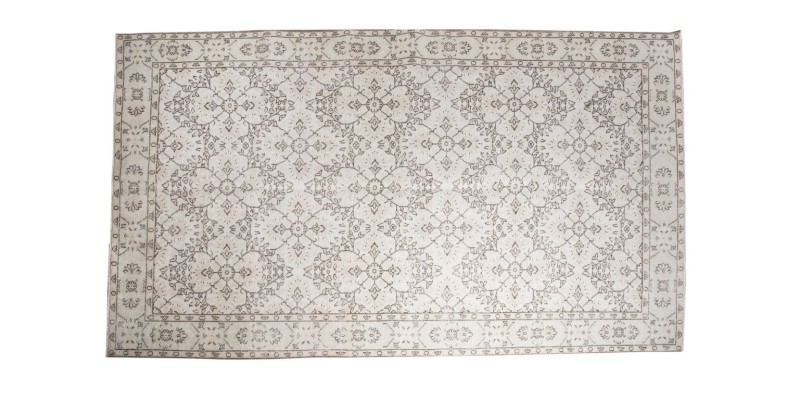 5.9 X 9.5 Ft 180x290 CM  Vintage Hend Knotted Rug This one Turkish Area Rug , Living Room Rug