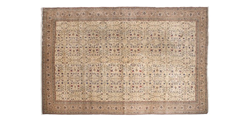 7 X 10 Feet .  All over Flower Pattern , Natural Colors Rug , Turkish Hand Knotted Living Room Rug , No Repeair PErfect Condition ,