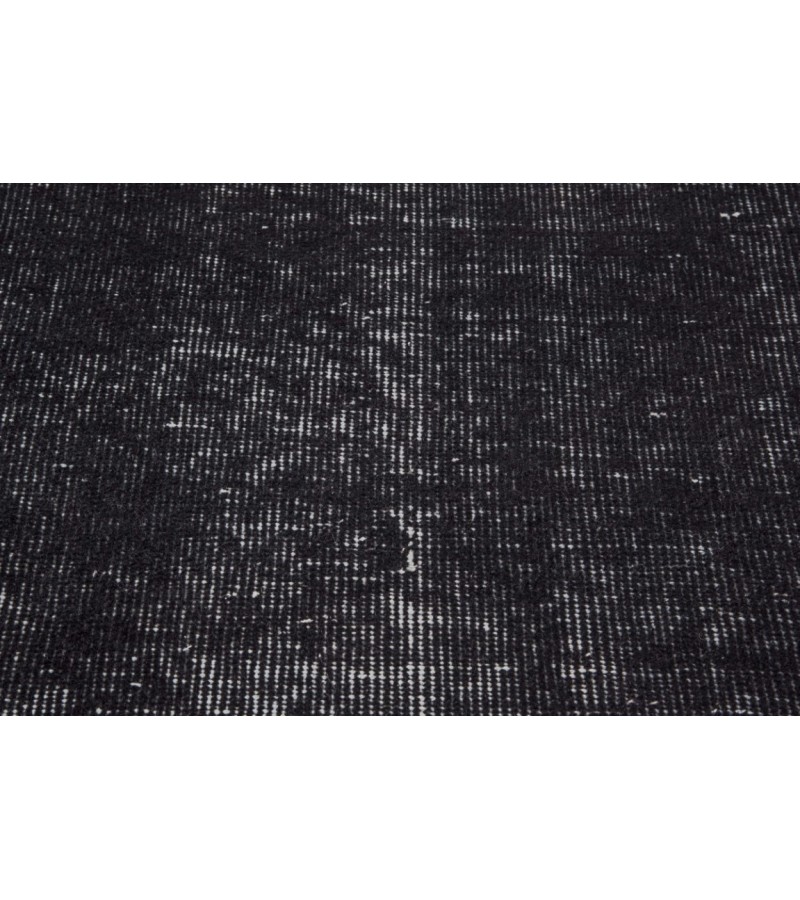 5.9 X 8.9 Ft  175X267 cm BLAck Rug