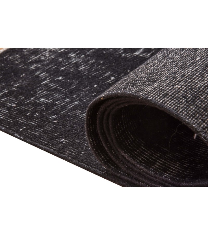 5.9 X 8.9 Ft  175X267 cm BLAck Rug