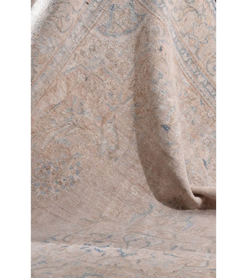 8 X 13 Feet . All over Flower Pattern Natural Colors Rug ,  Hand Knotted Living Room Rug , No Repeair PErfect Condition