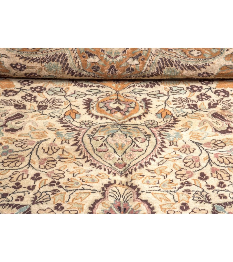 7 x 10 Feet . Perfect Madallion in Pastel Colors Rug , Turkish Hand Knotted Persian Rug , Living Room Rug , No Repeair Perfect Condition