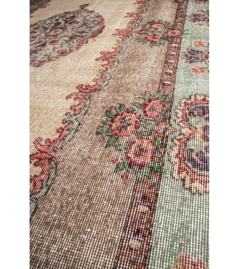 5 X 9 Feet . Perfect Madallion in Rainbow Colors Rug , Turkish Hand Knotted Persian Rug , Living Room Rug , No Repeair Perfect Condition