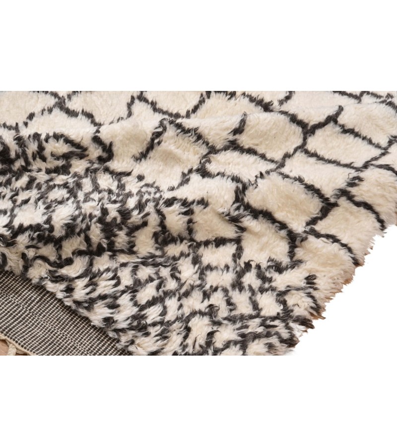 7X10 Feet . Modern Carpet, Turkish Shaggy Tulu rug ,handmade shaggy rug , Oversize Beige in Black details Colors high Pile Designer rug