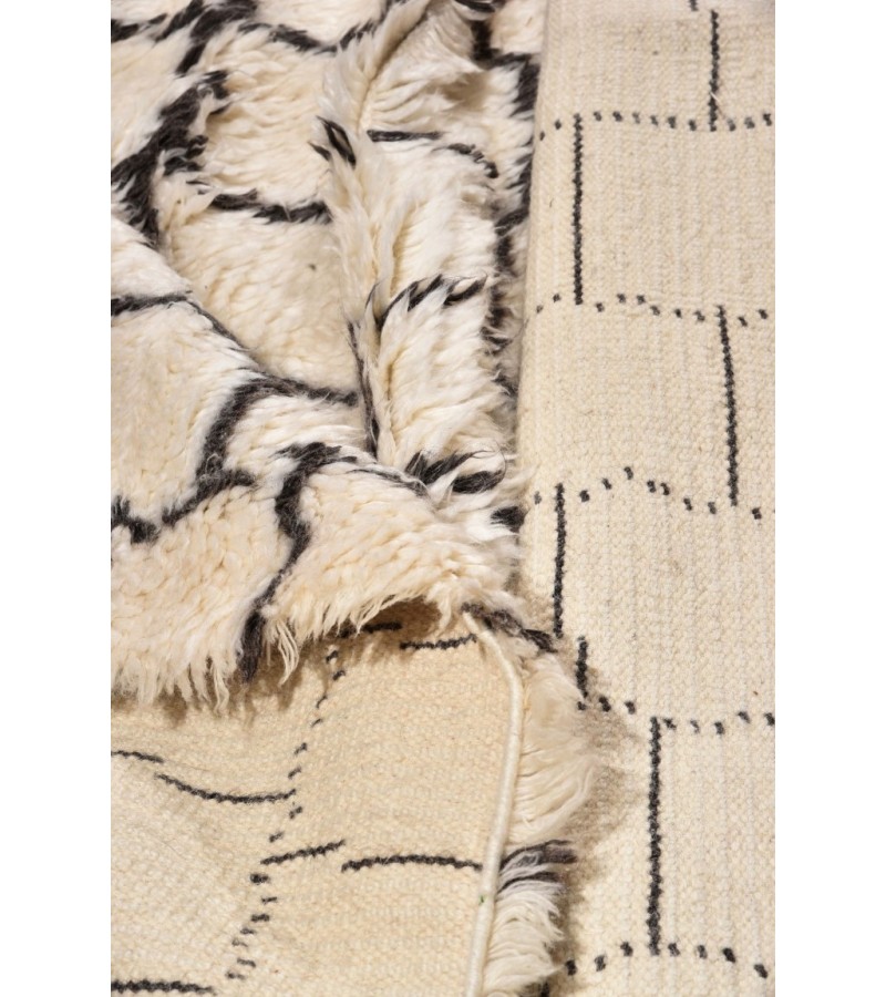 7X10 Feet . Modern Carpet, Turkish Shaggy Tulu rug ,handmade shaggy rug , Oversize Beige in Black details Colors high Pile Designer rug