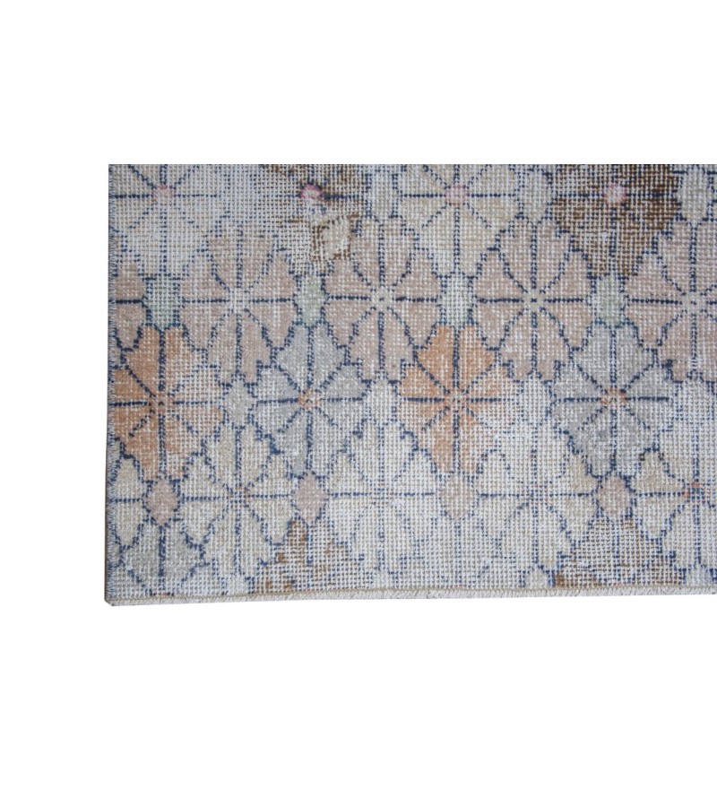 5X9 Feet . All over Flower Pattern , Rainbow Colors Rug , Turkish Hand Knotted Antique  Rug , No Repeair PErfect Condition , Anatolian Rug