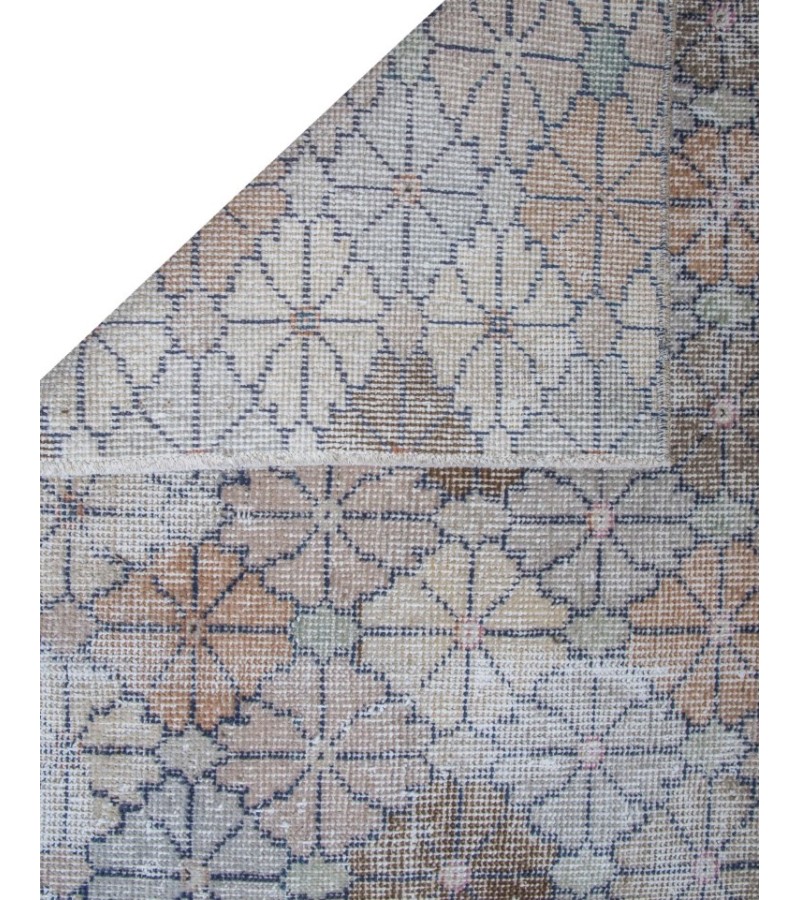 5X9 Feet . All over Flower Pattern , Rainbow Colors Rug , Turkish Hand Knotted Antique  Rug , No Repeair PErfect Condition , Anatolian Rug