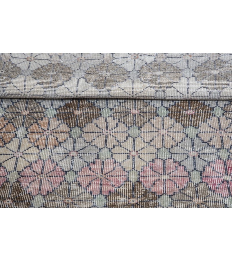 5X9 Feet . All over Flower Pattern , Rainbow Colors Rug , Turkish Hand Knotted Antique  Rug , No Repeair PErfect Condition , Anatolian Rug