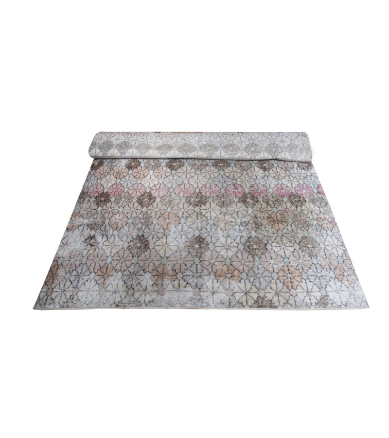 5X9 Feet . All over Flower Pattern , Rainbow Colors Rug , Turkish Hand Knotted Antique  Rug , No Repeair PErfect Condition , Anatolian Rug