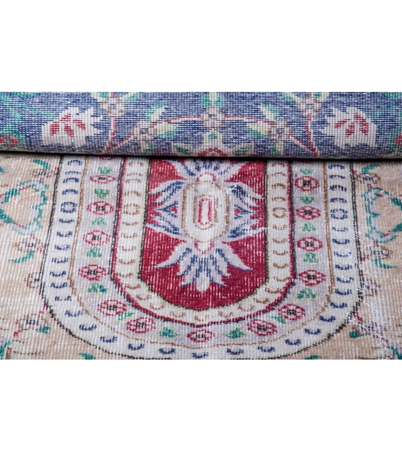 5X9 Feet . Multi  colors Antique Rug , Turkish Hand Knotted Rug , Anatolian Madallion Pattern Rug , No Repeair Perfect Condition  Rug 