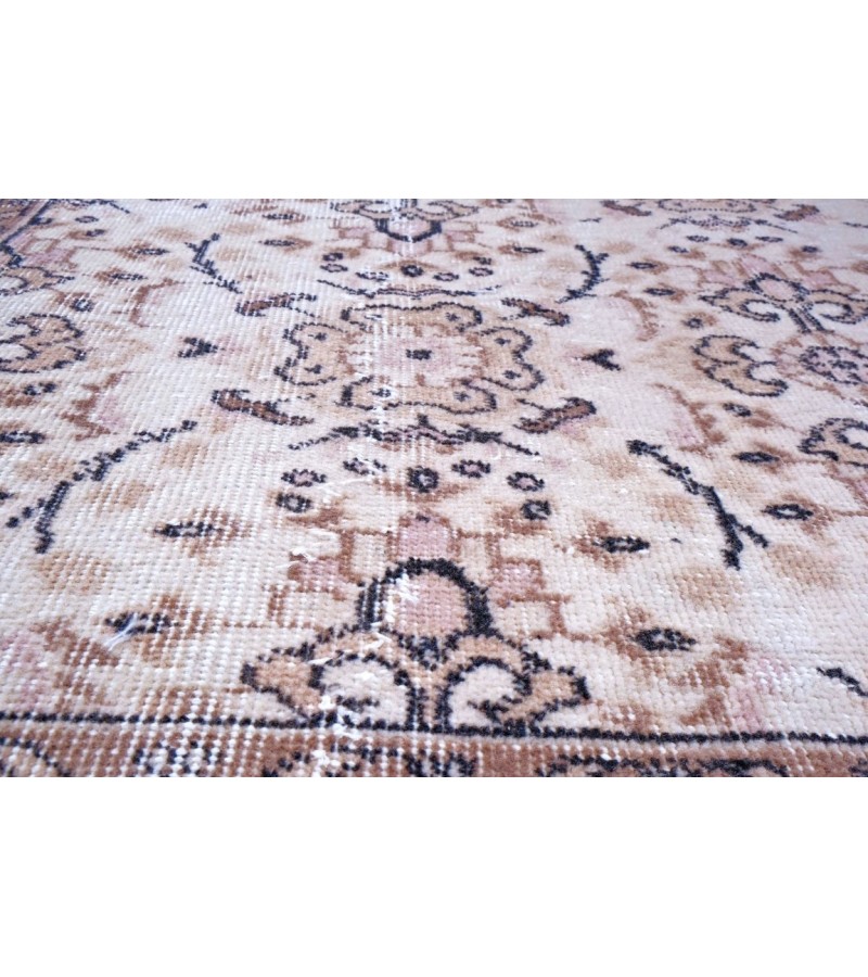 5X8 Feet . Natural Color Vintage Rug , Turkish Hand KNotted Rug , All over Flowers PAttern Rug , No Repeair PErfect Condition 