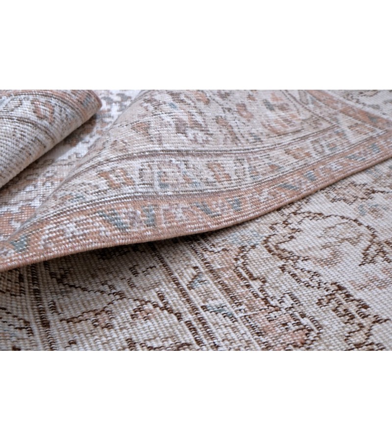 5.7X9 Feet.  170x275 Cm  , Flower Madallion PAttern , Antique Hand Knotted Mid-Country Rug , No Repeair Perfect Condition