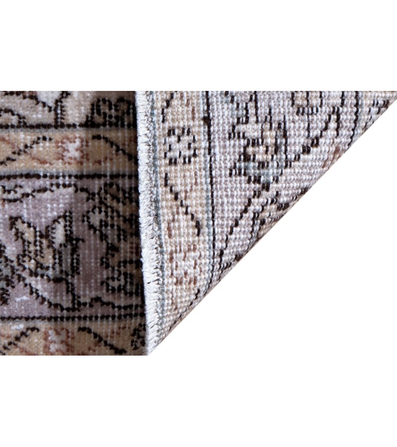 5.6  X 9 Ft.. 168x275 cm Beige Color  Rug , Antique Living Room Rug , Turkish Hand Knotted Rug , Very situation , No Repeair Perfect Condition