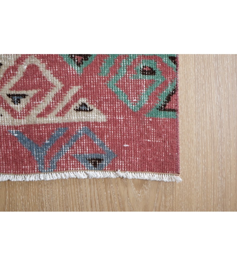 6x9 wool rug , ethnic anatolian motifs , 6'x9'4'' Turkish Anatolian Rug , antique handmade rug , perfect condition , 185x287 cm