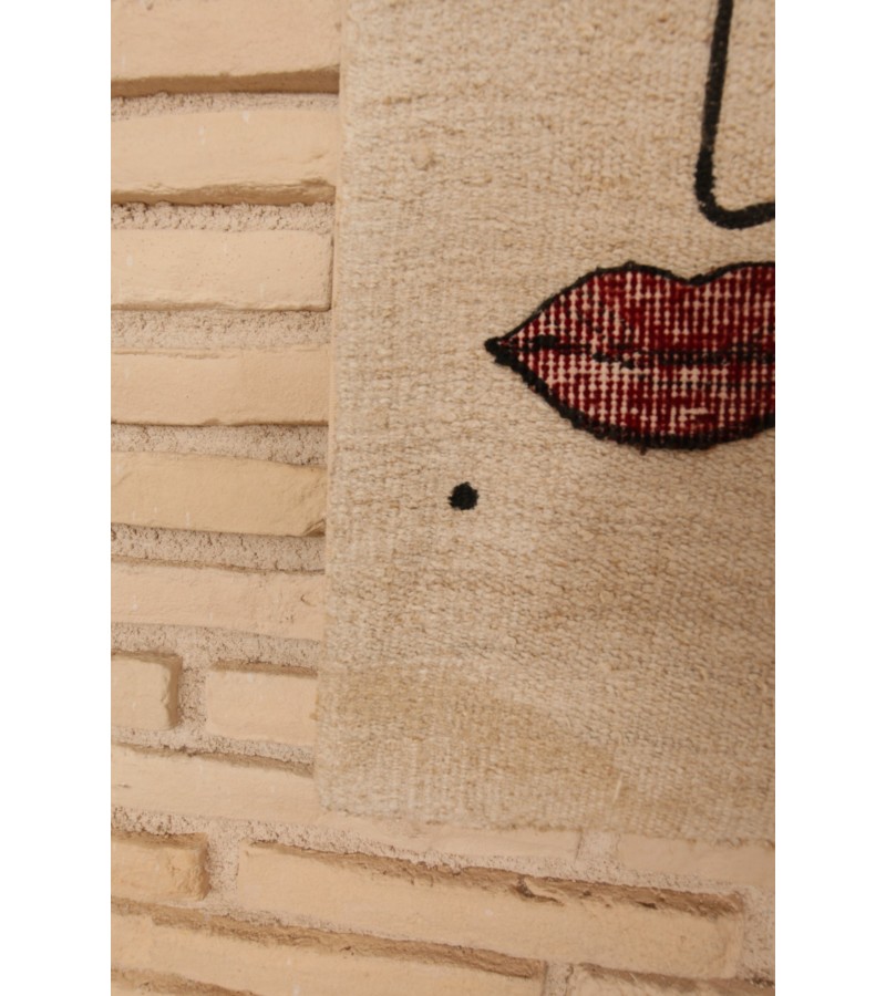 SPECİAL HAND-MADE WORKİNG     ((choose a kiss or a look ))