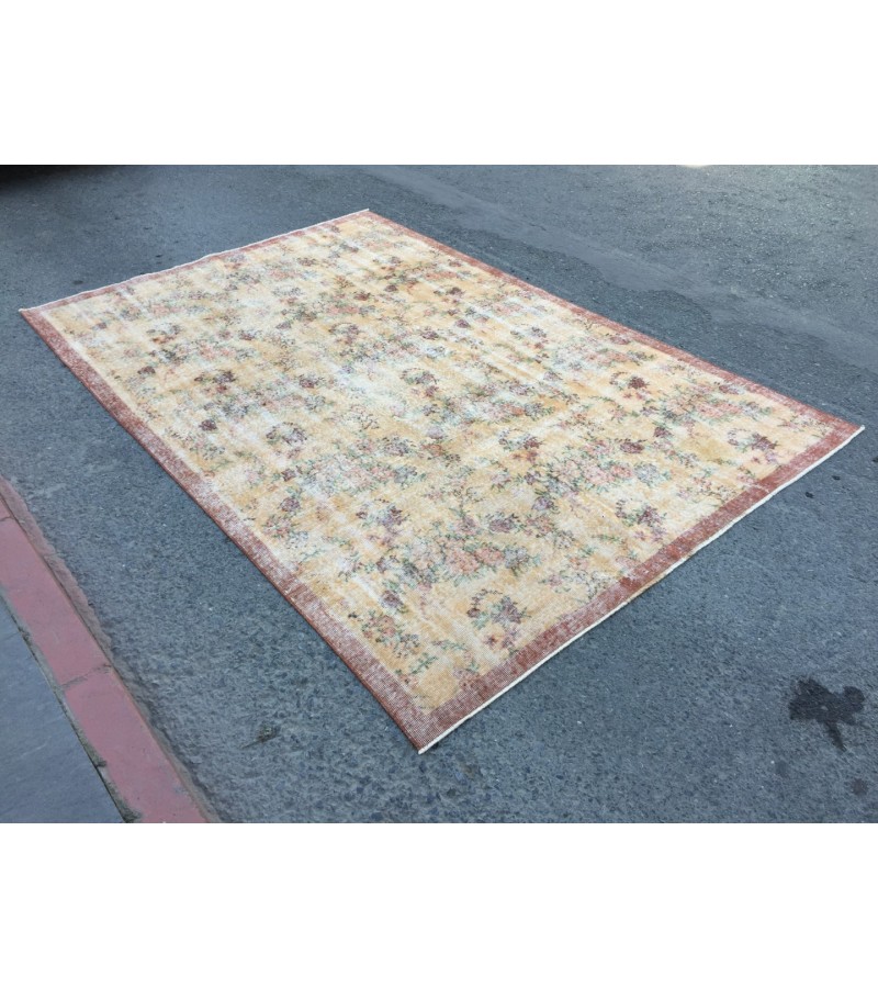 6x10 floral area rug, faded yellow rug, Vintage rug , 6'5 X 9'7 retro rug, Oriental rug