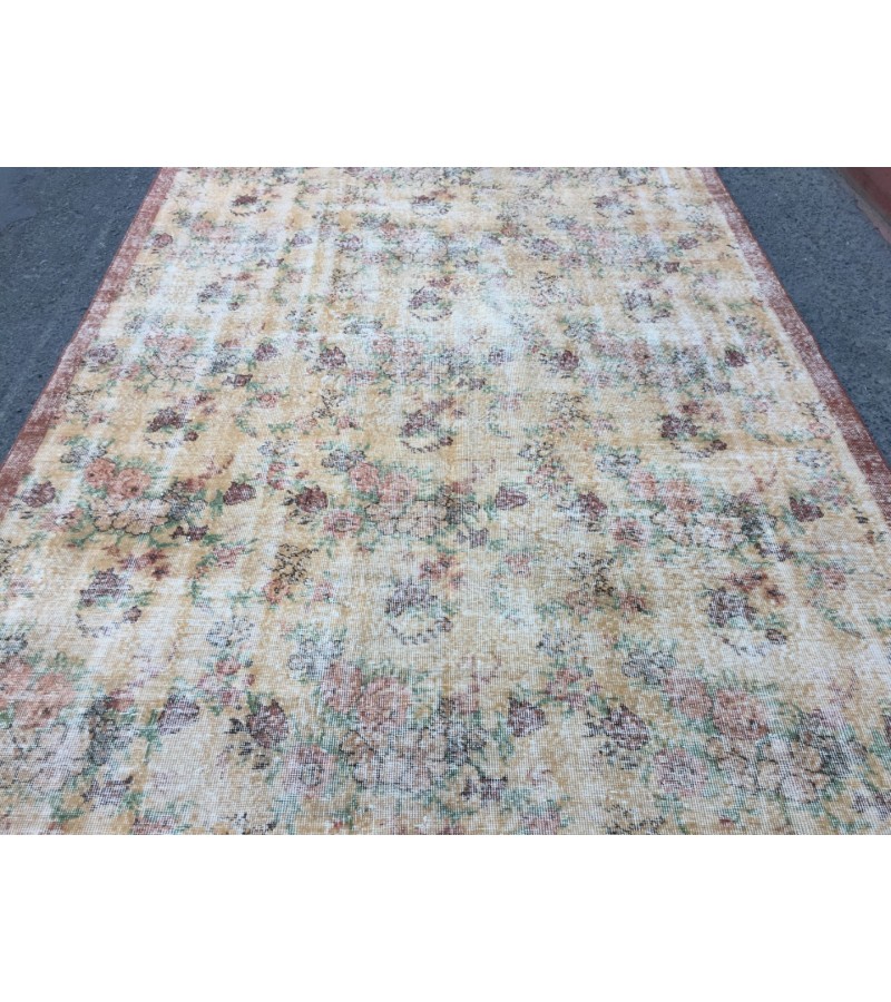 6x10 floral area rug, faded yellow rug, Vintage rug , 6'5 X 9'7 retro rug, Oriental rug