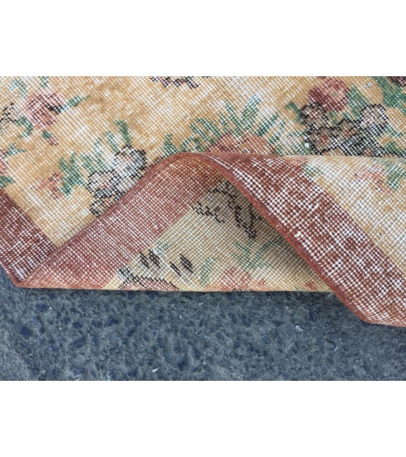 6x10 floral area rug, faded yellow rug, Vintage rug , 6'5 X 9'7 retro rug, Oriental rug