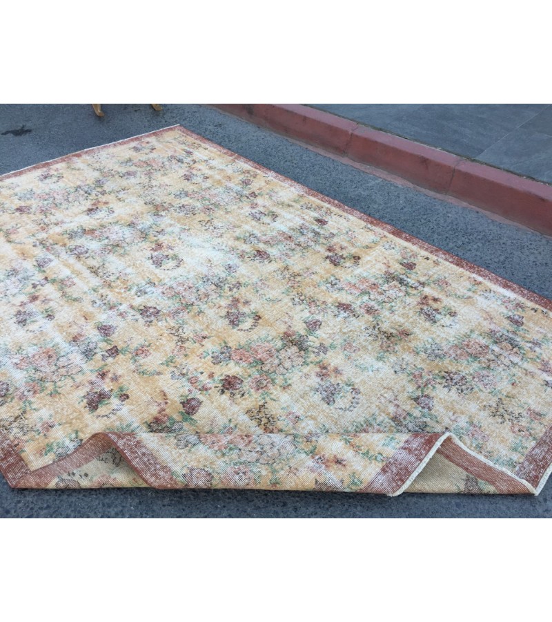 6x10 floral area rug, faded yellow rug, Vintage rug , 6'5 X 9'7 retro rug, Oriental rug