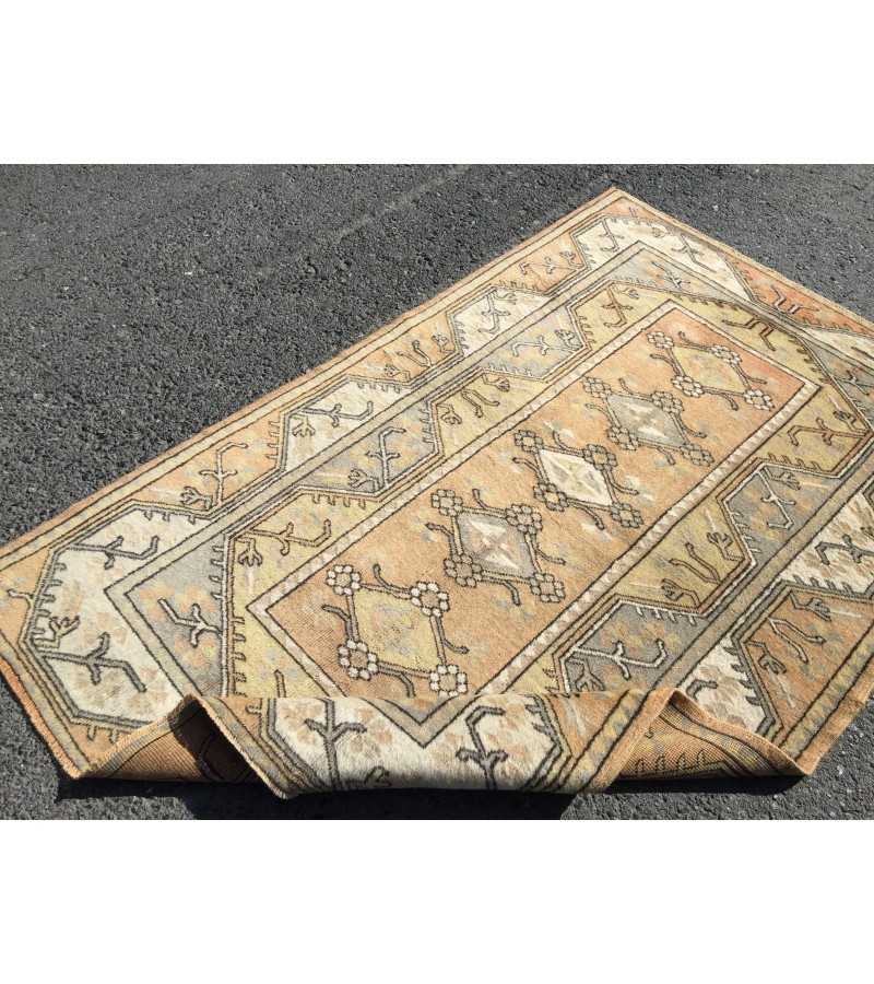 4x6 earthy colour geometric rug, kitchen rug, oriental rug, bedroom rug , 4' X 6'3 70s Handmade rug