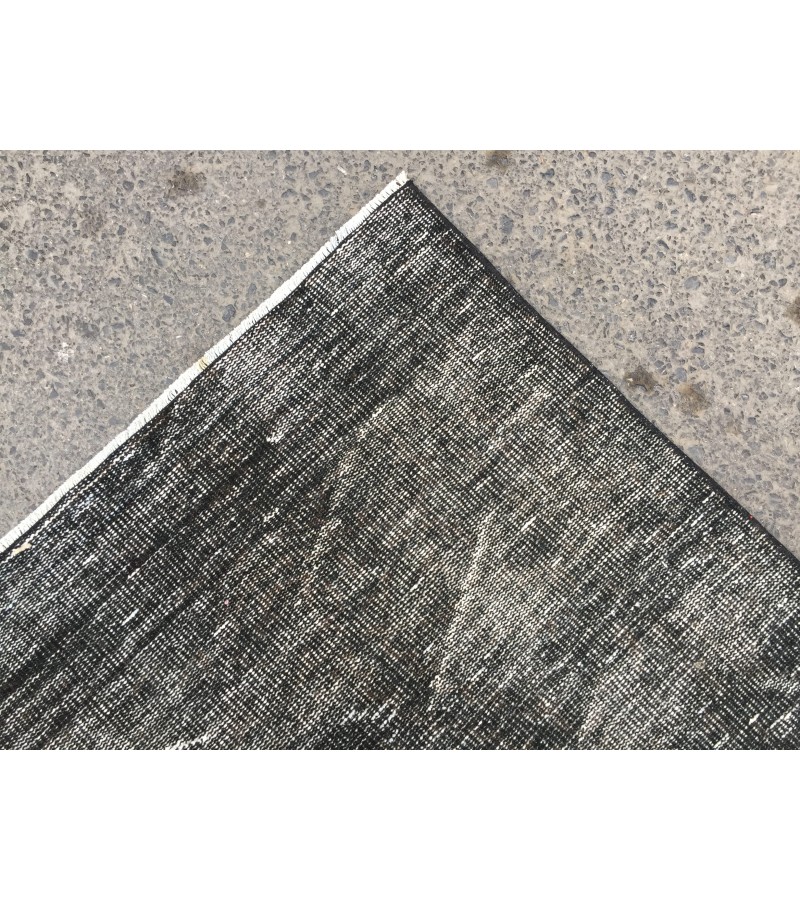 5x9 distressed farmhouse rug, vintage Turkish rug , 5'1 x 9'4 black brown rug