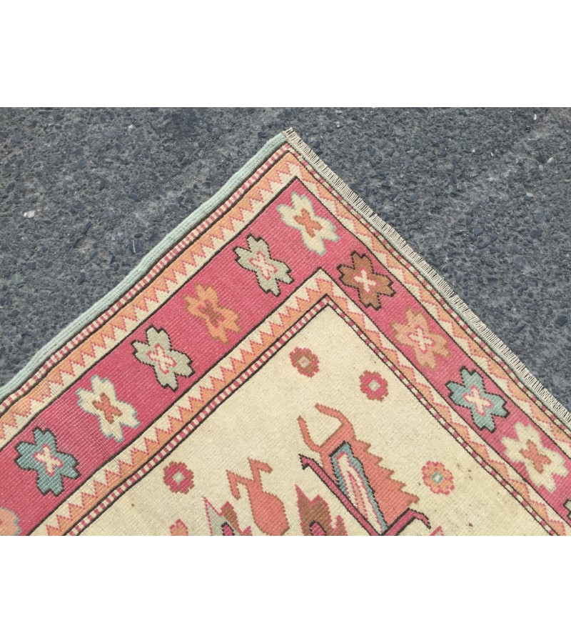 6x7 abstract area rug, beige pink rug, 5'9 X 7'1 bedroom rug, rug, geometric wool rug