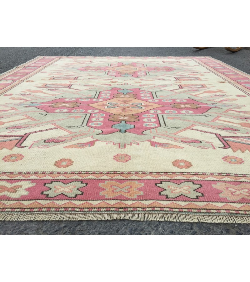 6x7 abstract area rug, beige pink rug, 5'9 X 7'1 bedroom rug, rug, geometric wool rug