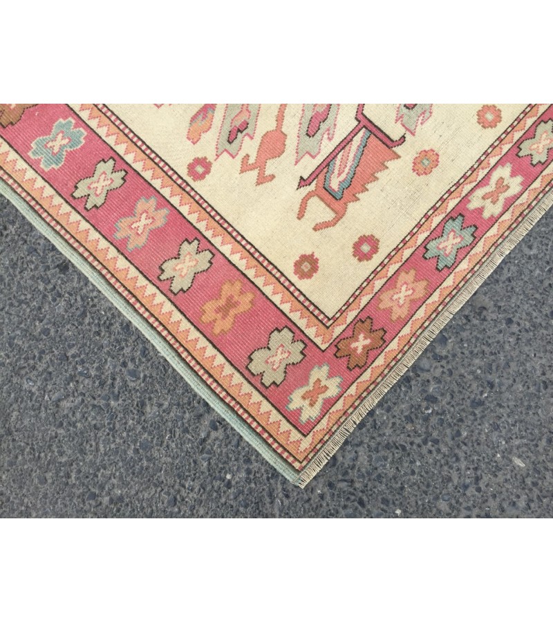 6x7 abstract area rug, beige pink rug, 5'9 X 7'1 bedroom rug, rug, geometric wool rug