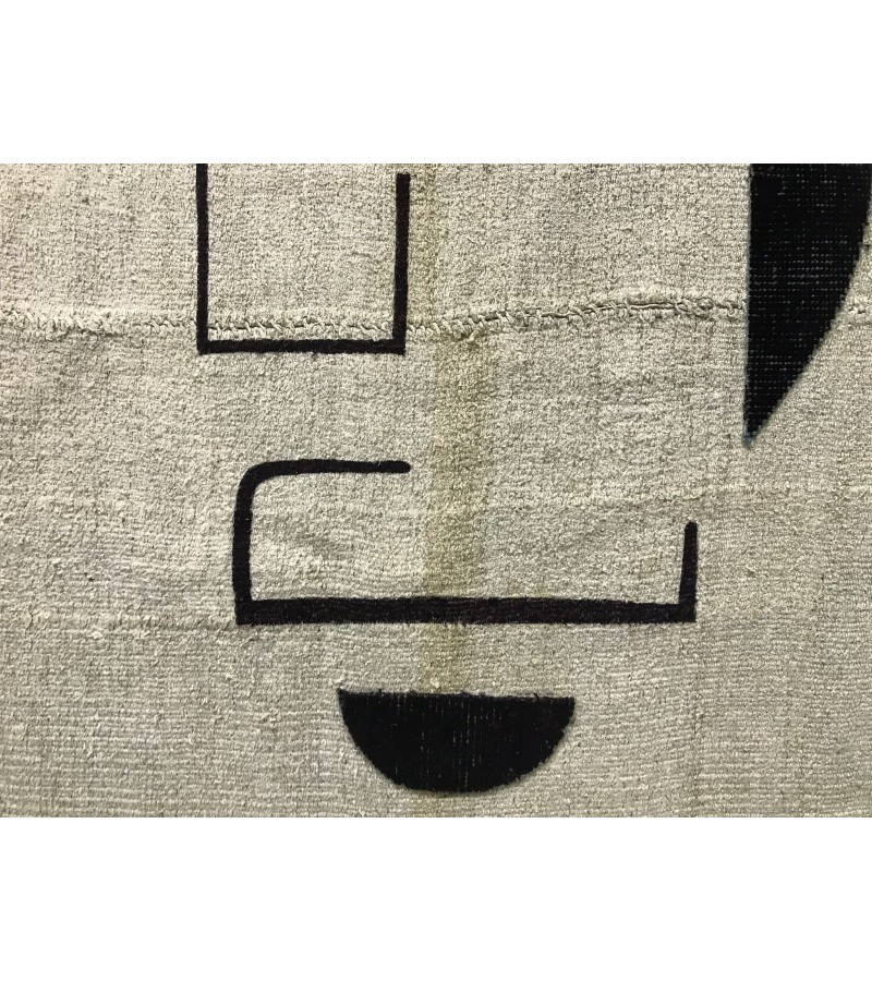 Expressive Strokes: Handcrafted Abstract Portraiture