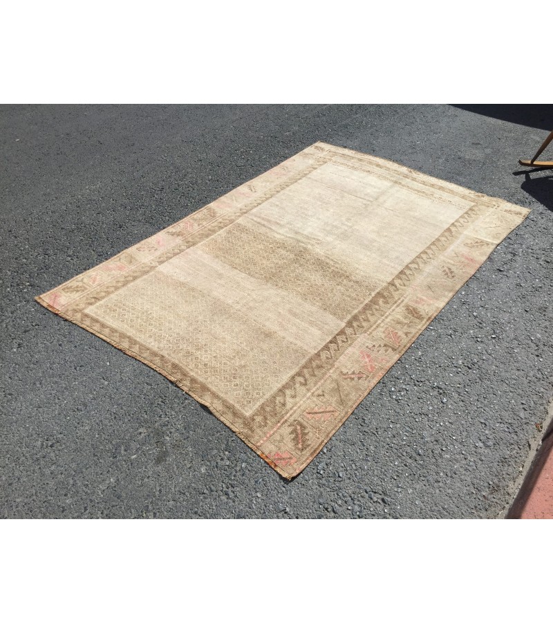 5x8 vintage area rug, retro beige brown bedroom rug, 5' X 7'9 hand woven rug