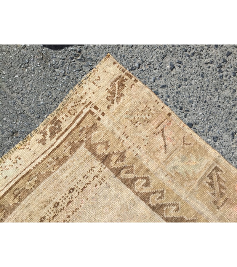 5x8 vintage area rug, retro beige brown bedroom rug, 5' X 7'9 hand woven rug