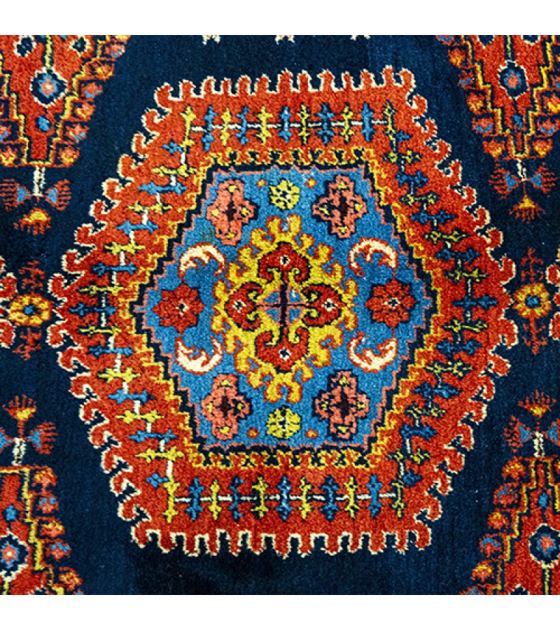 Redish rug, 5'5 X 7'5 rug for living room