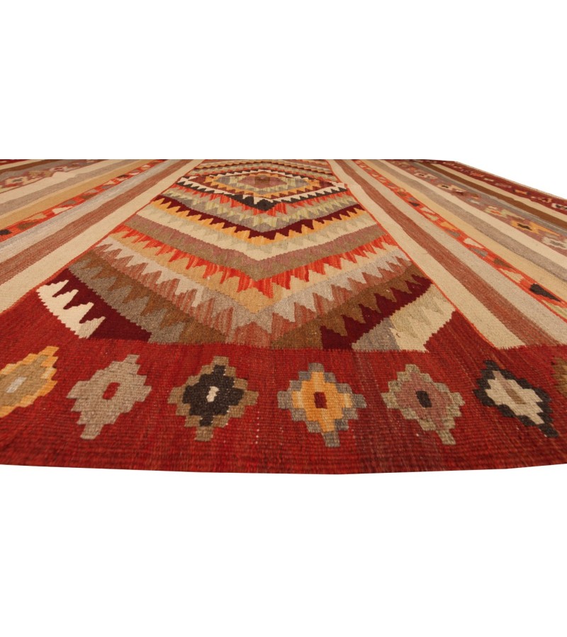 5.11 X 8.0  Ft.. 180x245 cm Kilim Area Rug