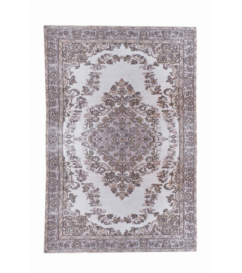 5.6  X 9 Ft.. 168x275 cm Beige Color  Rug , Antique Living Room Rug , Turkish Hand Knotted Rug , Very situation , No Repeair Perfect Condition