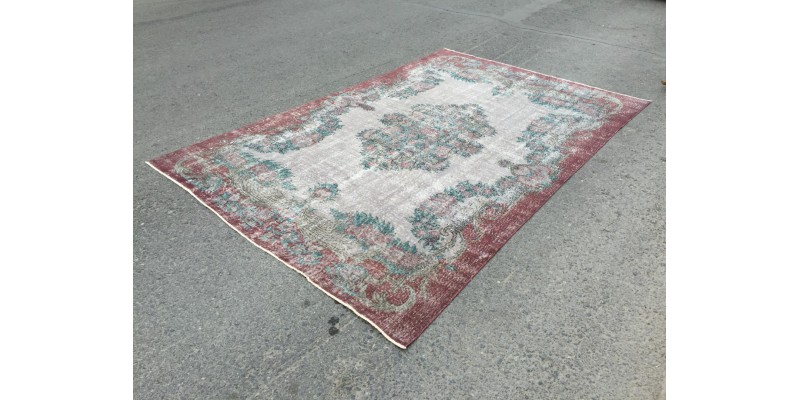 7x10 Turkish Vintage rug, dining room rug, 6'6 X 10'2 Bedroom Rug , Kitchen rug , Living room rug