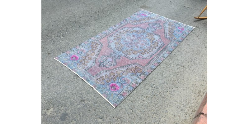 4x7 hand woven rug, vintage kitchen rug, Handmade rug , 3'10 X 7'4 blue pink rug