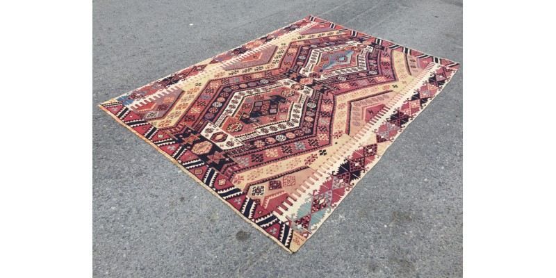 6x8 unique geometric kilim, living room rug,70's kilim, Turkish kilim, handmade rug ,5'6 X 8'1 woven rug