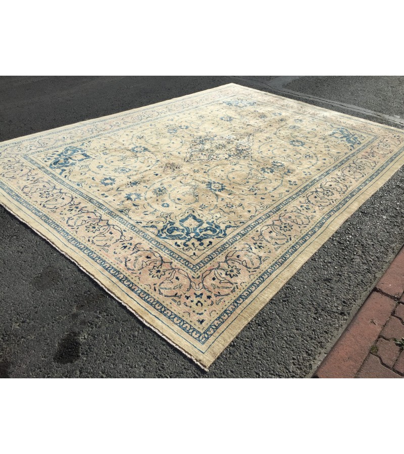 9x13 70's handmade rug beige with hint of pink, Vintage Rug , 9'4 X 13'1 Bedroom Rug, Living Room Rug