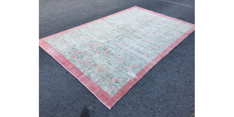 7x10 green floral rug, green red rug, 6'7 X 10'2 hand woven rug, dining room rug