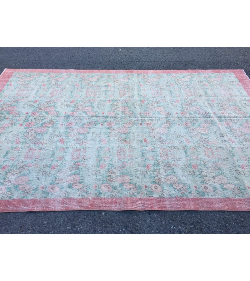 7x10 green floral rug, green red rug, 6'7 X 10'2 hand woven rug, dining room rug