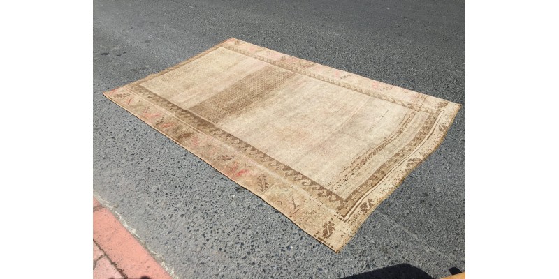 5x8 vintage area rug, retro beige brown bedroom rug, 5' X 7'9 hand woven rug