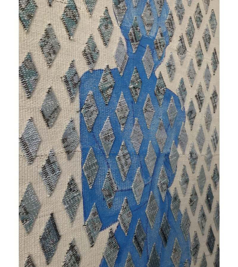 THE BEAUTY BEHIND THE RUG