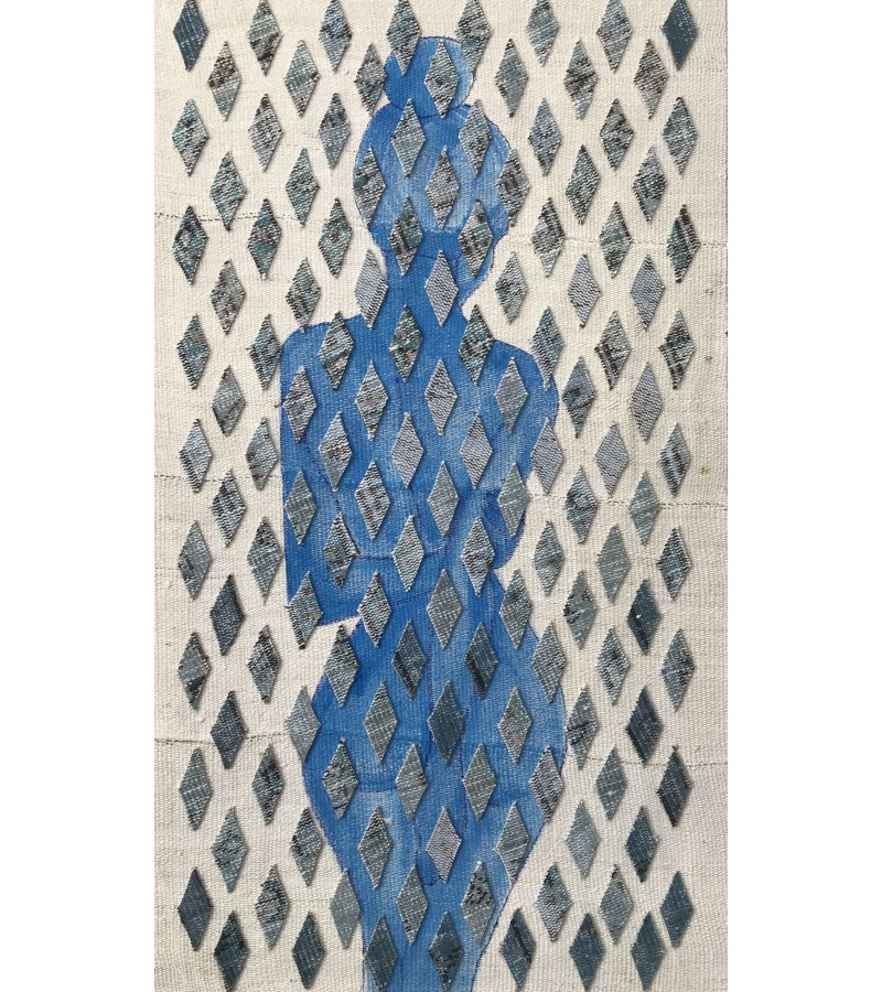 THE BEAUTY BEHIND THE RUG