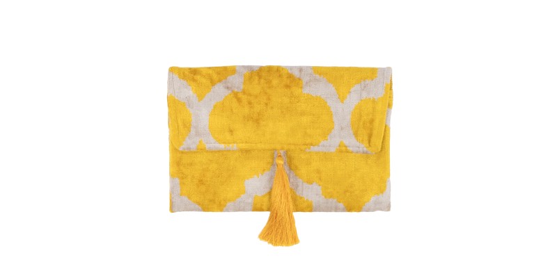 Handcrafted velvet bags that blend color, texture, and timeless elegance. Each piece is made to stand out — as unique as you are.